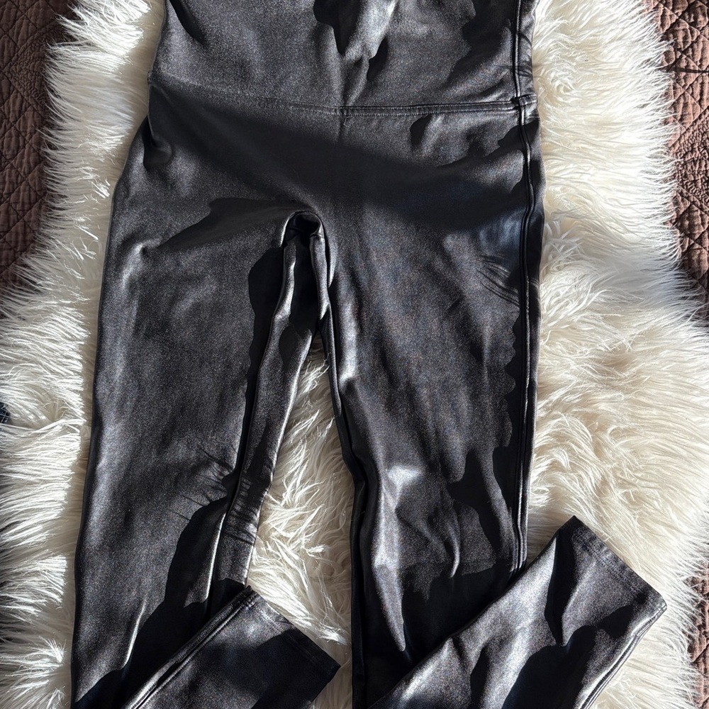 Shiny Black Leggings